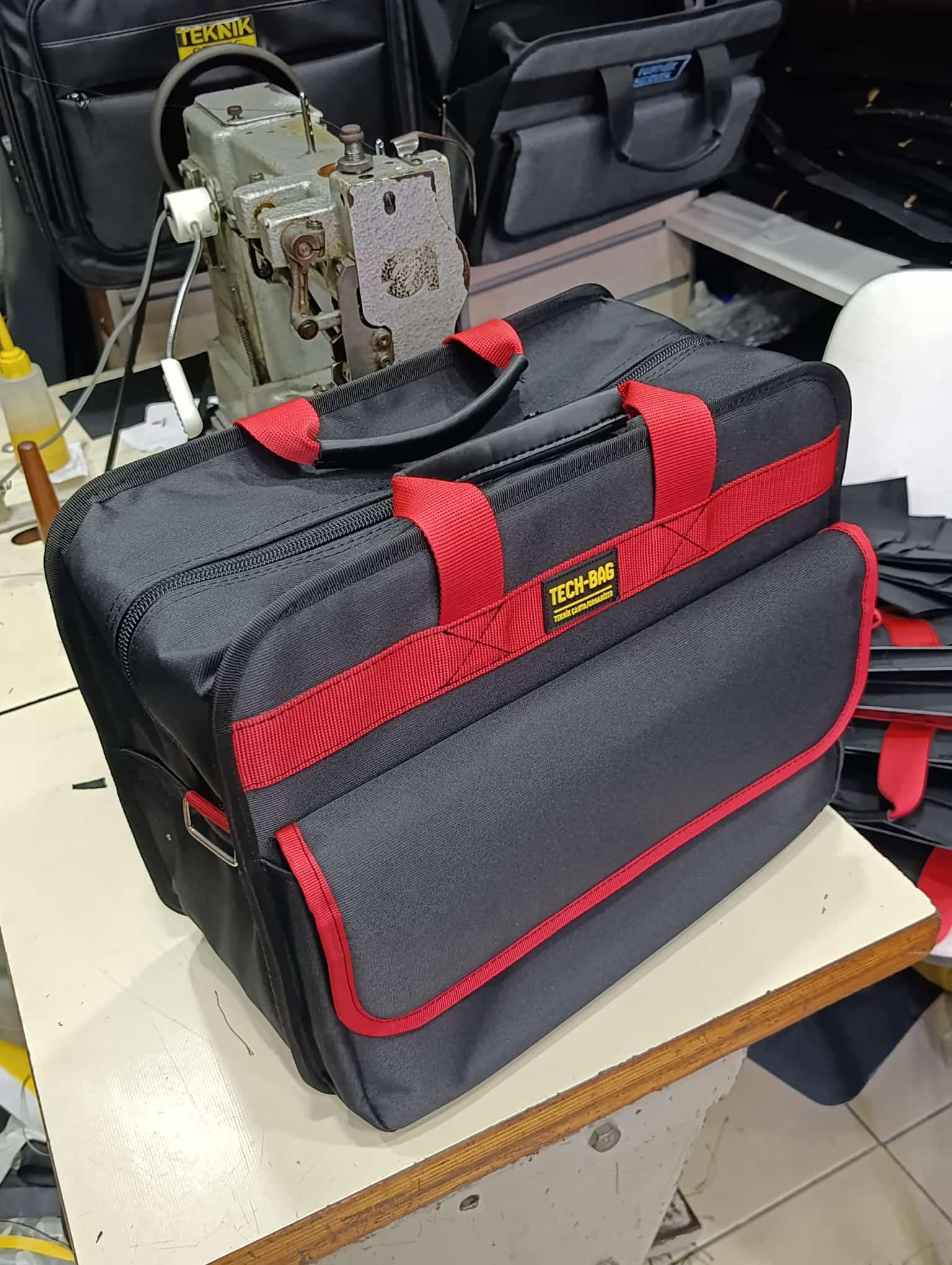 TECHBAG 7 ORTA BOY TAKIM ÇANTASI Image 4